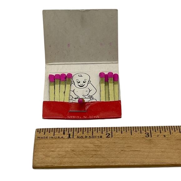 VTG Naughty “When I Was A Year Old” Novelty Matchbook Cover Adult Humor Unstruck - Picture 6 of 6